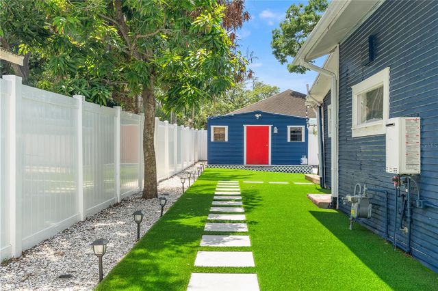 324 W HAYA STREET, Tampa, FL 33603