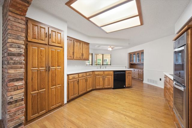 4003 Manorwood Court, Arlington, TX 76016
