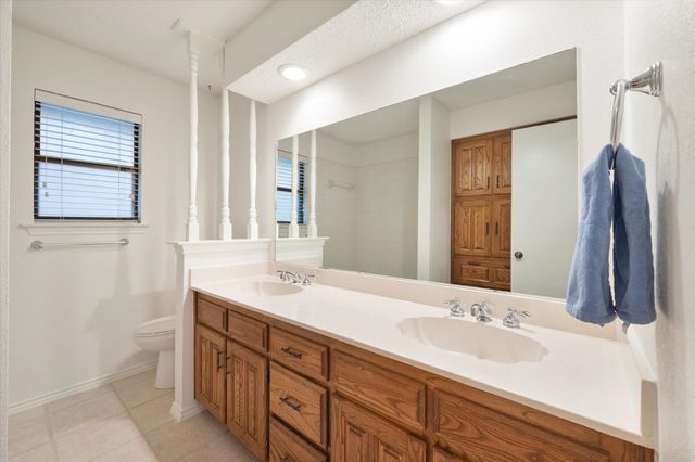 4003 Manorwood Court, Arlington, TX 76016