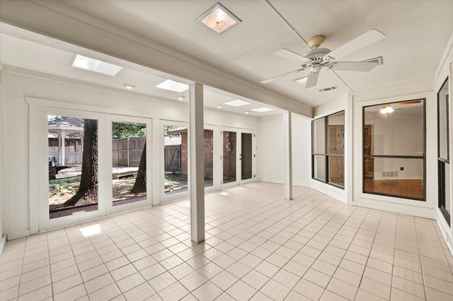 4003 Manorwood Court, Arlington, TX 76016