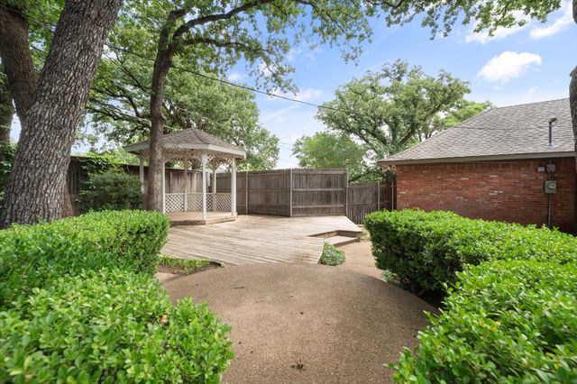 4003 Manorwood Court, Arlington, TX 76016