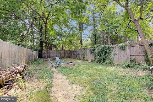 8203 ROANOKE AVE, Takoma Park, MD 20912