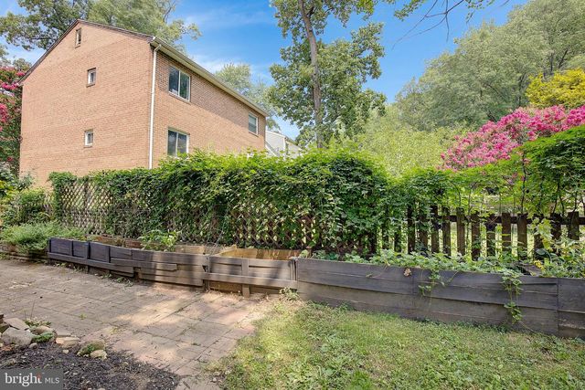 8203 ROANOKE AVE, Takoma Park, MD 20912