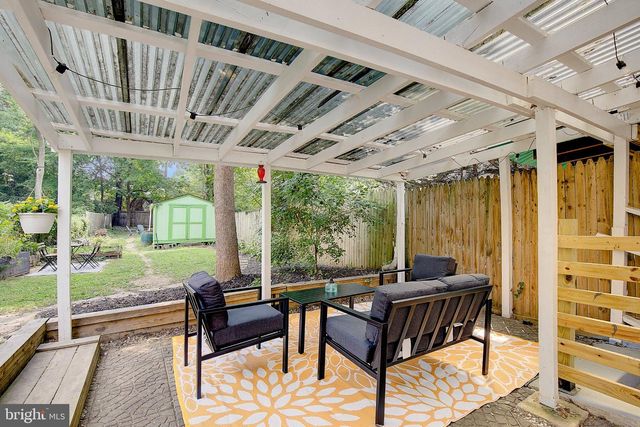 8203 ROANOKE AVE, Takoma Park, MD 20912