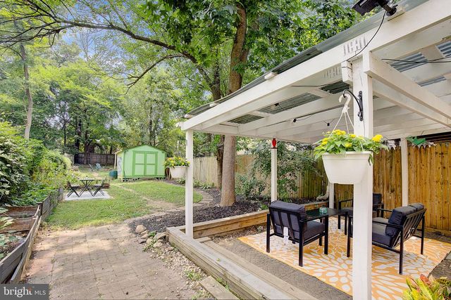 8203 ROANOKE AVE, Takoma Park, MD 20912