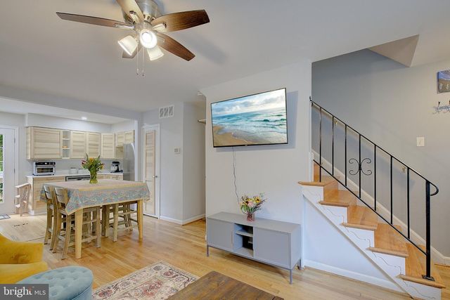 8203 ROANOKE AVE, Takoma Park, MD 20912