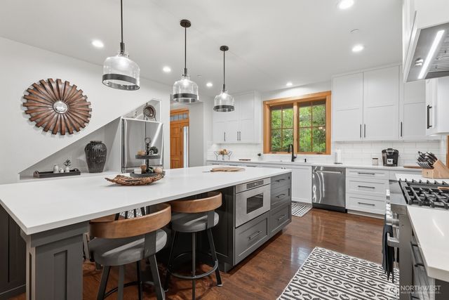 28610 SE 43rd Street, Fall City, WA 98024