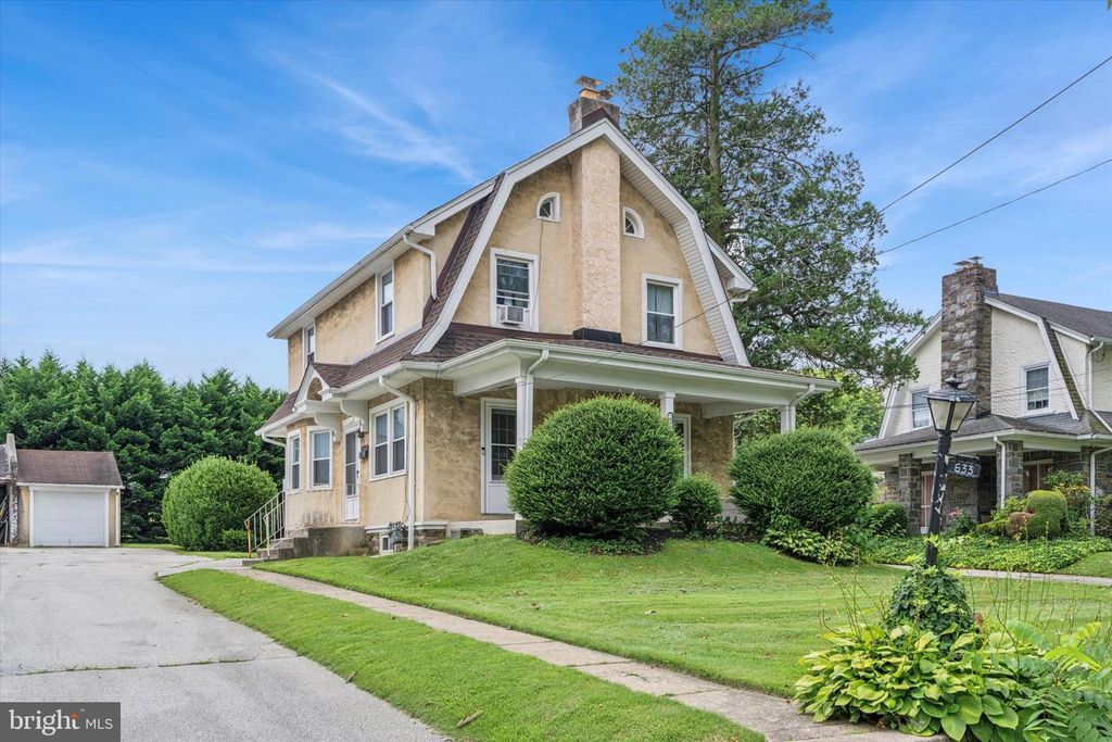 633 E MANOA RD, Havertown, PA 19083