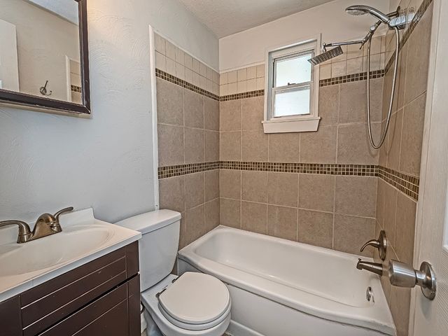 3437 BRINWAY DRIVE, West Mifflin, PA 15122