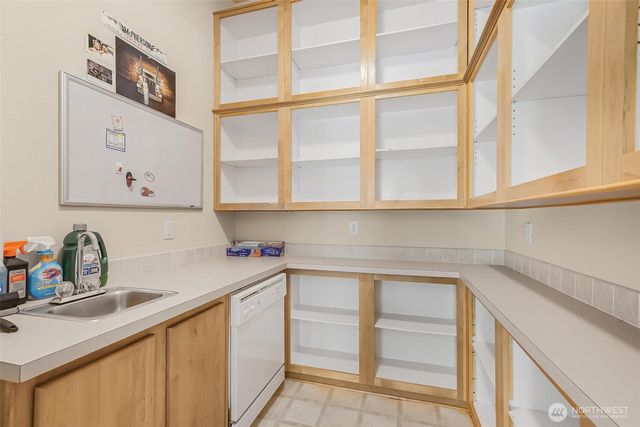 2650 S East Camano Drive, Camano Island, WA 98282