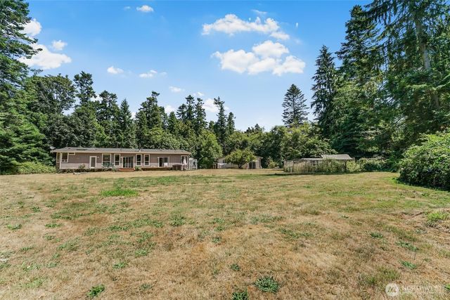 2650 S East Camano Drive, Camano Island, WA 98282