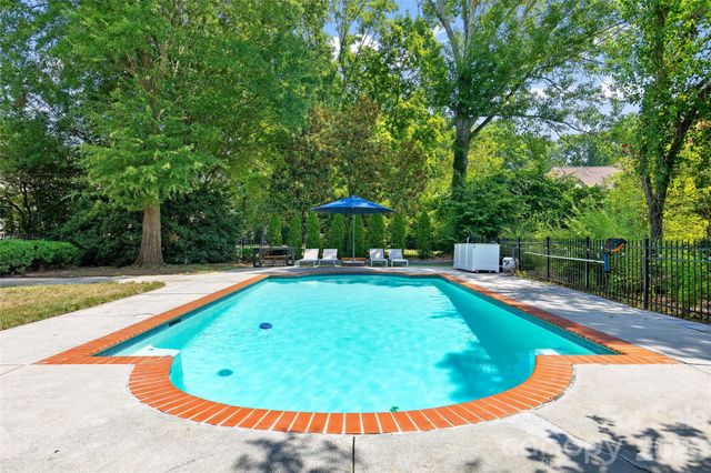 11609 Glenn Abbey Way, Charlotte, NC 28277