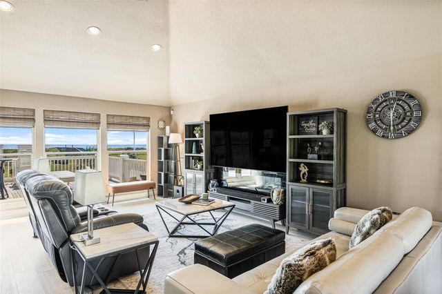 804 Sombrero Drive, Crystal Beach, TX 77650