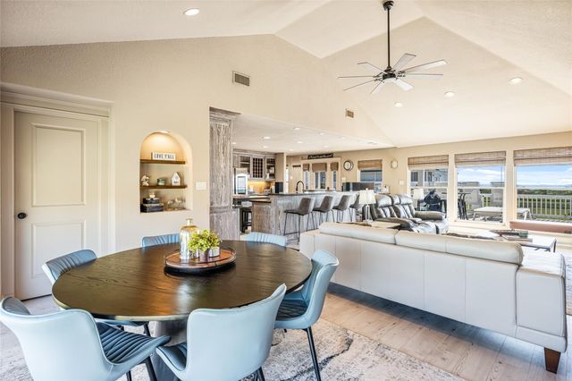 804 Sombrero Drive, Crystal Beach, TX 77650