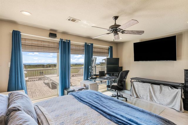 804 Sombrero Drive, Crystal Beach, TX 77650