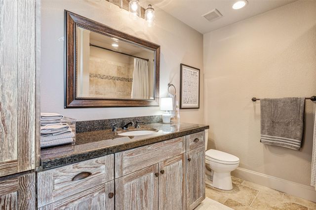 804 Sombrero Drive, Crystal Beach, TX 77650