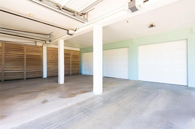 804 Sombrero Drive, Crystal Beach, TX 77650