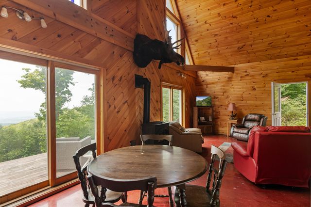 942 Deer Run Lane, Enosburg, VT 05450