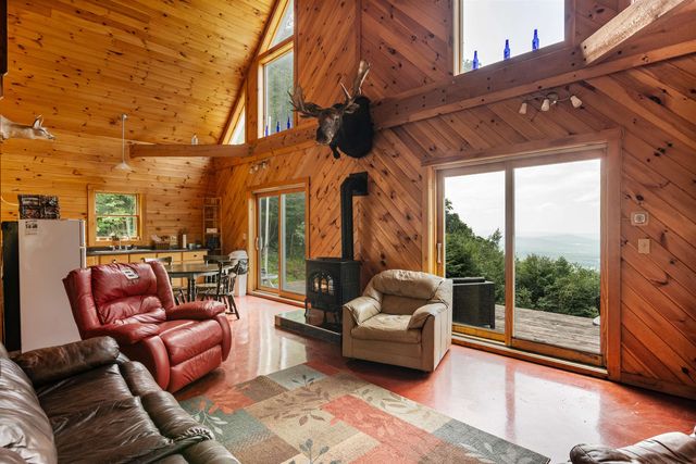 942 Deer Run Lane, Enosburg, VT 05450