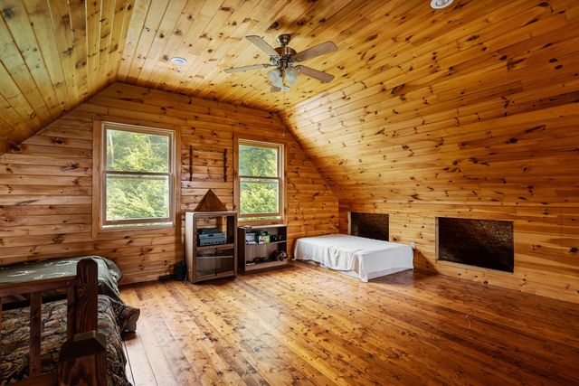 942 Deer Run Lane, Enosburg, VT 05450