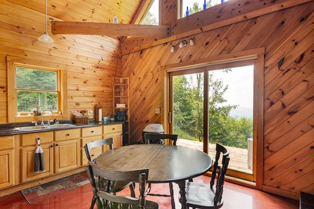 942 Deer Run Lane, Enosburg, VT 05450