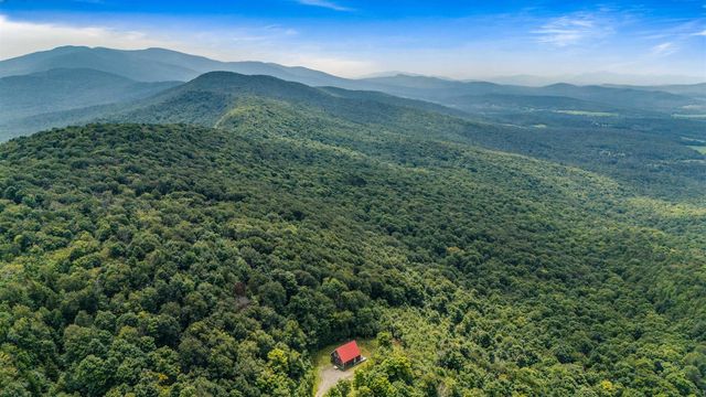 942 Deer Run Lane, Enosburg, VT 05450