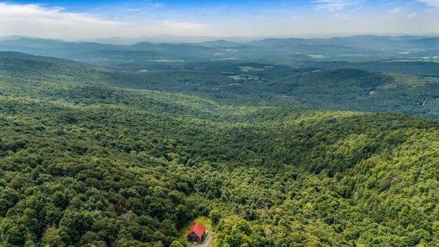 942 Deer Run Lane, Enosburg, VT 05450