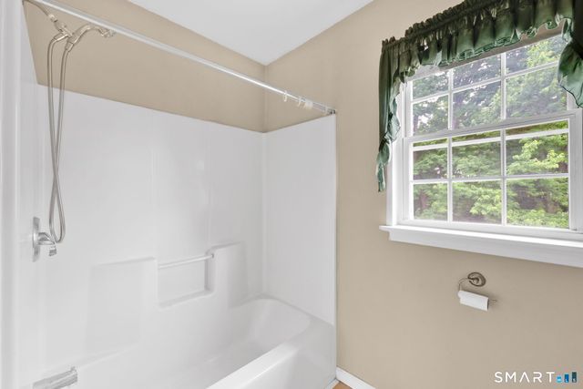 34 Laurel Street, Enfield, CT 06082