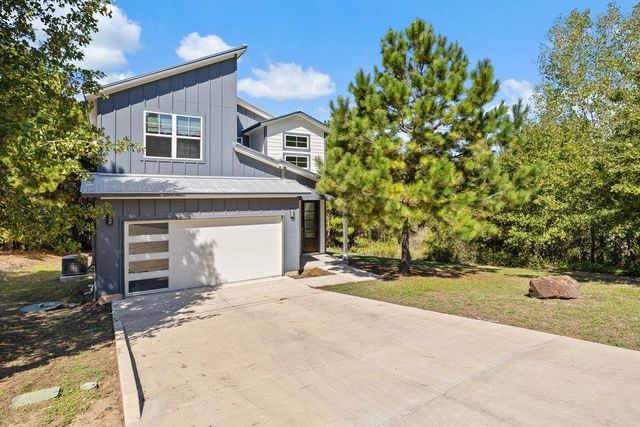 200 Manawianui DR, Bastrop, TX 78602