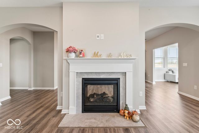 6400 Flag Stop Drive, Whitestown, IN 46075