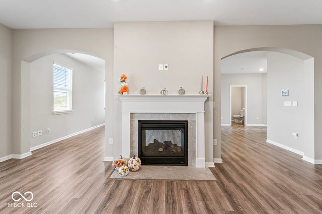 6400 Flag Stop Drive, Whitestown, IN 46075