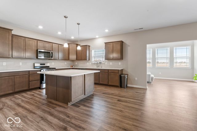 6400 Flag Stop Drive, Whitestown, IN 46075