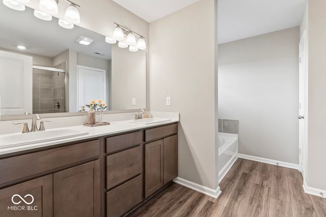 6400 Flag Stop Drive, Whitestown, IN 46075