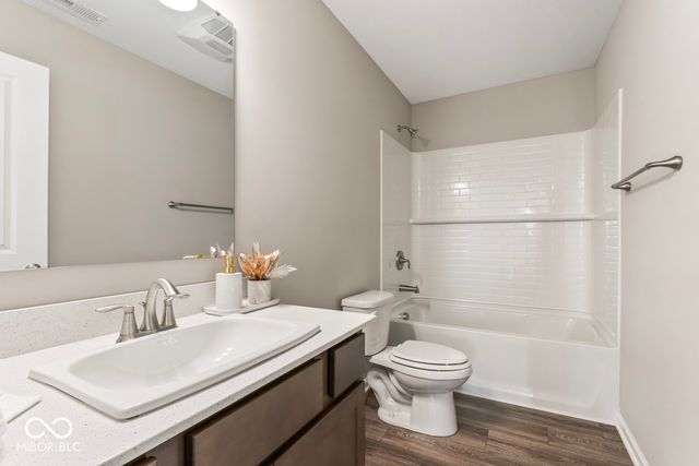 6400 Flag Stop Drive, Whitestown, IN 46075