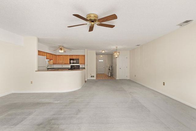 19 Olde Village Drive 1603, Salem, MA 01970