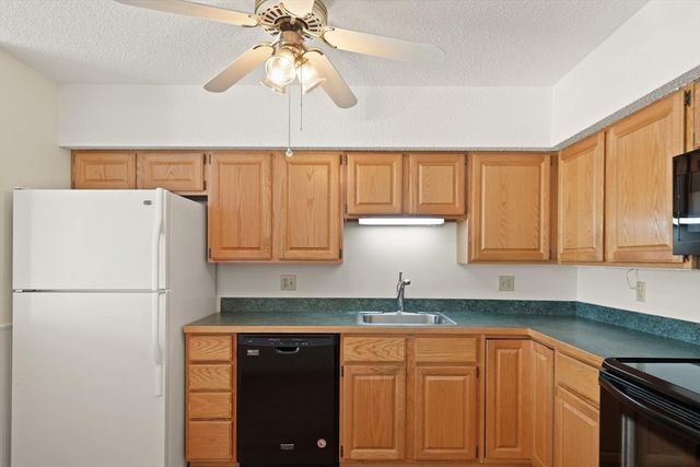 19 Olde Village Drive 1603, Salem, MA 01970