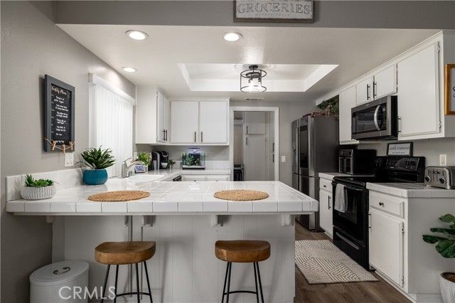 30189 Longhorn Drive, Canyon Lake, CA 92587