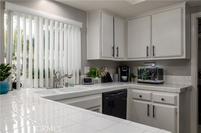 30189 Longhorn Drive, Canyon Lake, CA 92587