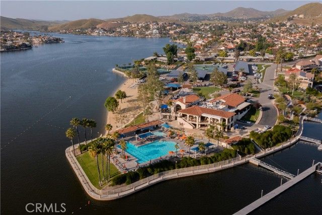 30189 Longhorn Drive, Canyon Lake, CA 92587