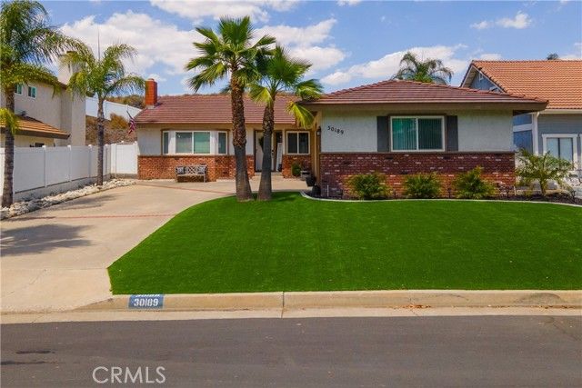 30189 Longhorn Drive, Canyon Lake, CA 92587