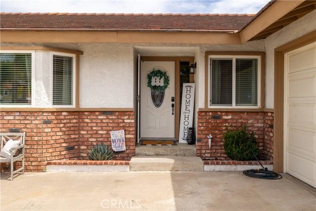 30189 Longhorn Drive, Canyon Lake, CA 92587