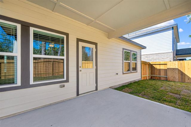 8514 Blueberry Ash Street, Magnolia, TX 77354