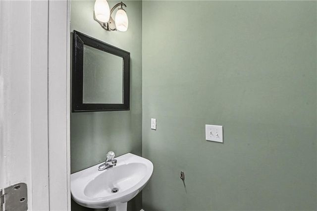 1808 NW 79th Terrace, Kansas City, MO 64151