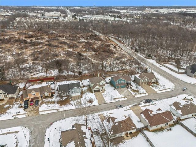 1808 NW 79th Terrace, Kansas City, MO 64151