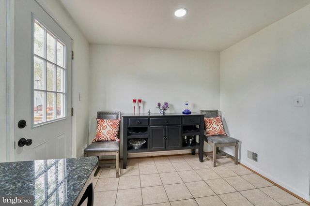 24 HUNTLEY CT, Sterling, VA 20165