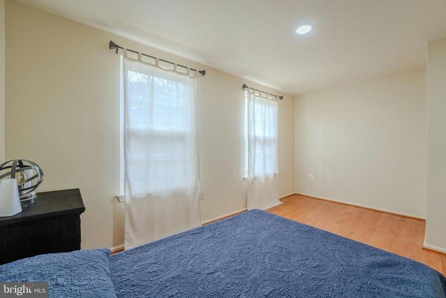 24 HUNTLEY CT, Sterling, VA 20165