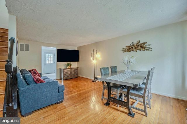 24 HUNTLEY CT, Sterling, VA 20165