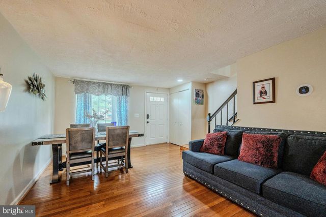 24 HUNTLEY CT, Sterling, VA 20165