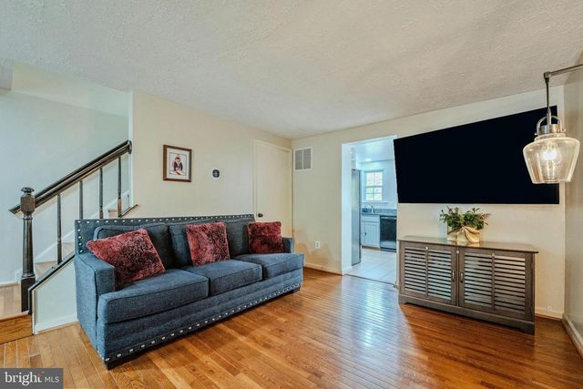 24 HUNTLEY CT, Sterling, VA 20165