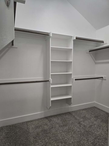 126 Creekside Drive, Sanger, TX 76266